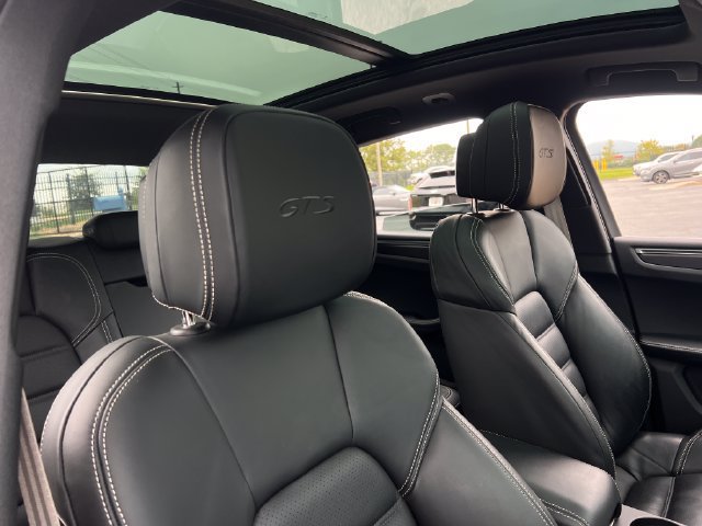 Used 2023 Porsche Macan GTS AWD/4WD image 33