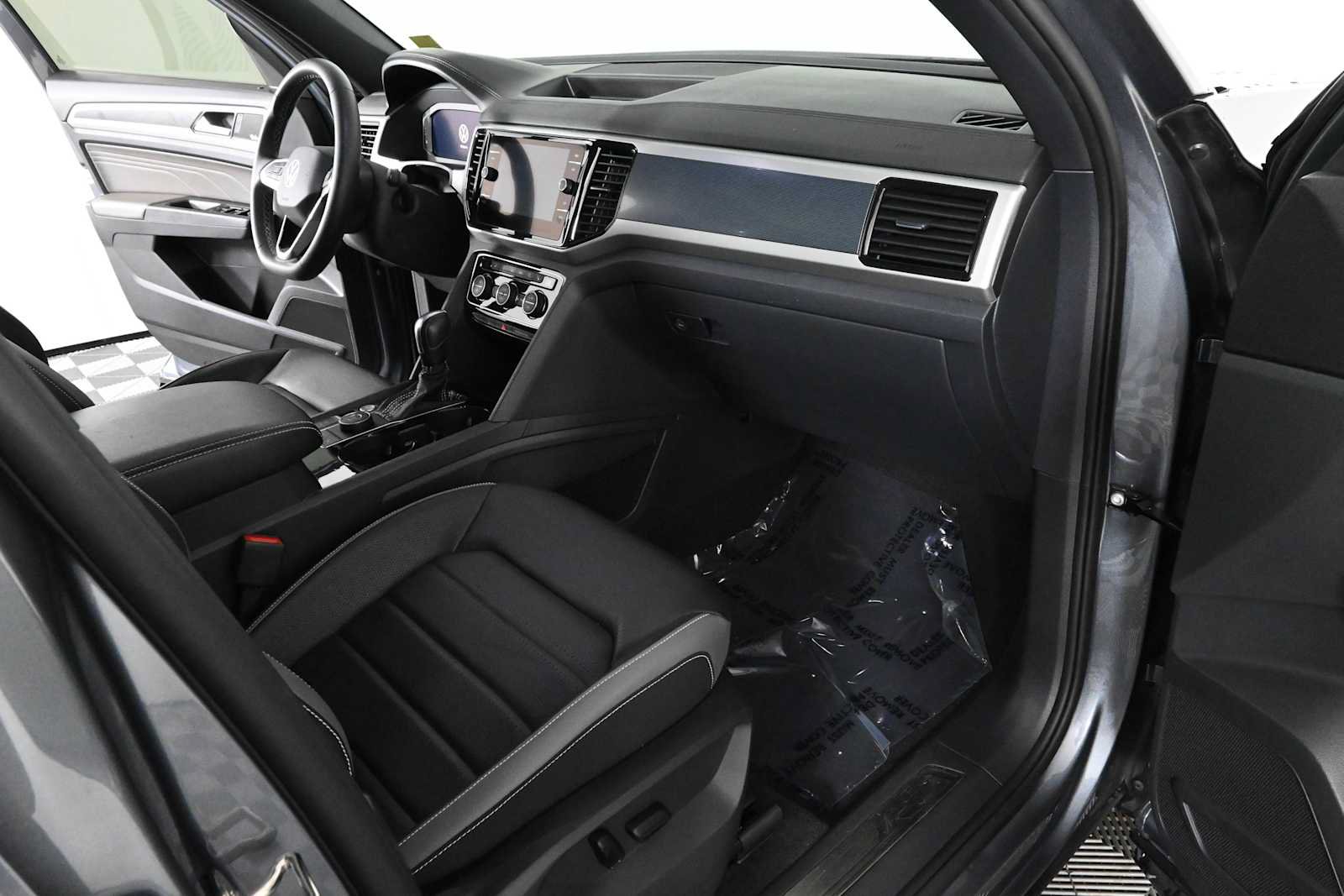 Used 2021 Volkswagen Atlas Cross Sport SEL Premium AWD/4WD image 12