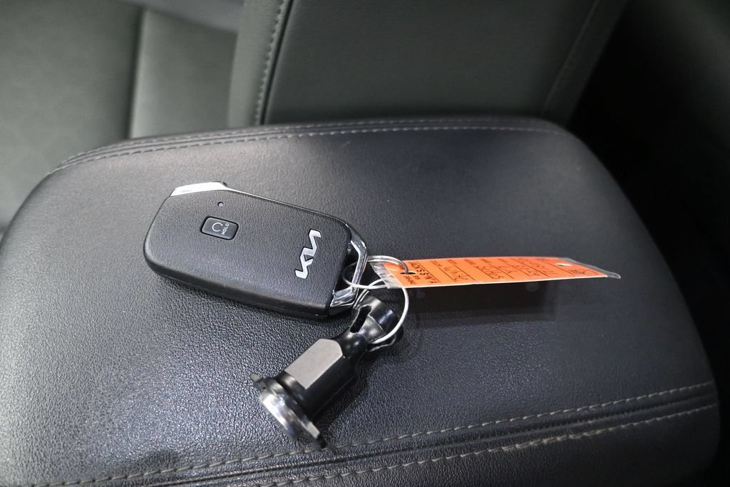 Used 2024 Kia Seltos SX w/ SX Sunroof Package AWD/4WD image 20