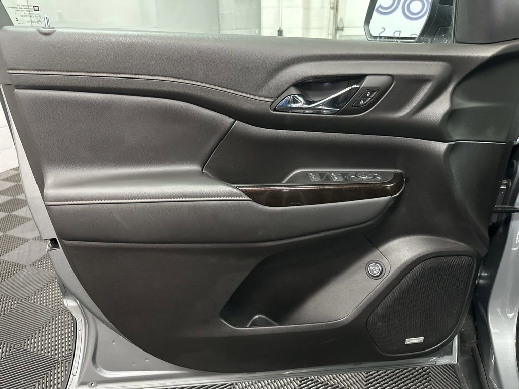 Used 2023 GMC Acadia AT4 w/ Trailering Package image 18