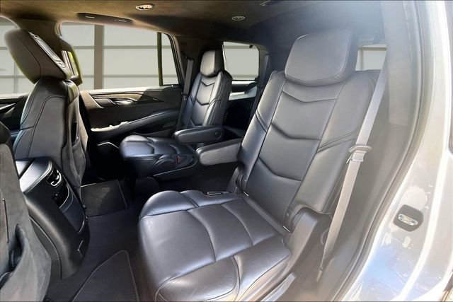 Used 2018 Cadillac Escalade Platinum AWD/4WD image 26