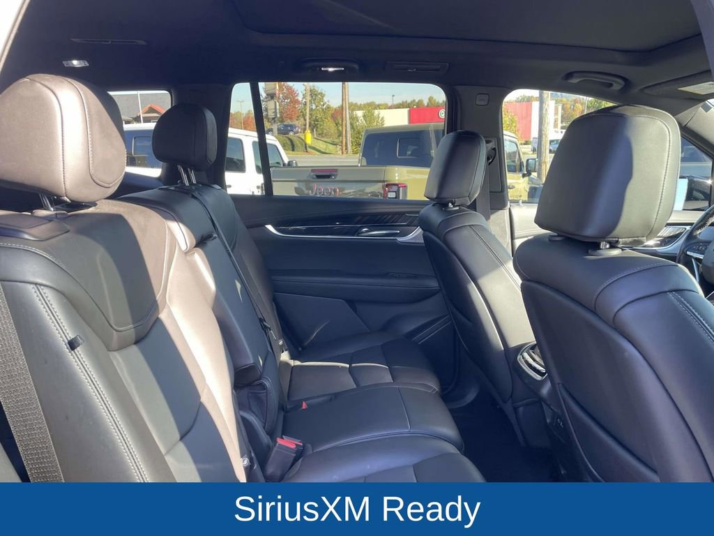Used 2023 Cadillac XT6 Premium Luxury image 17