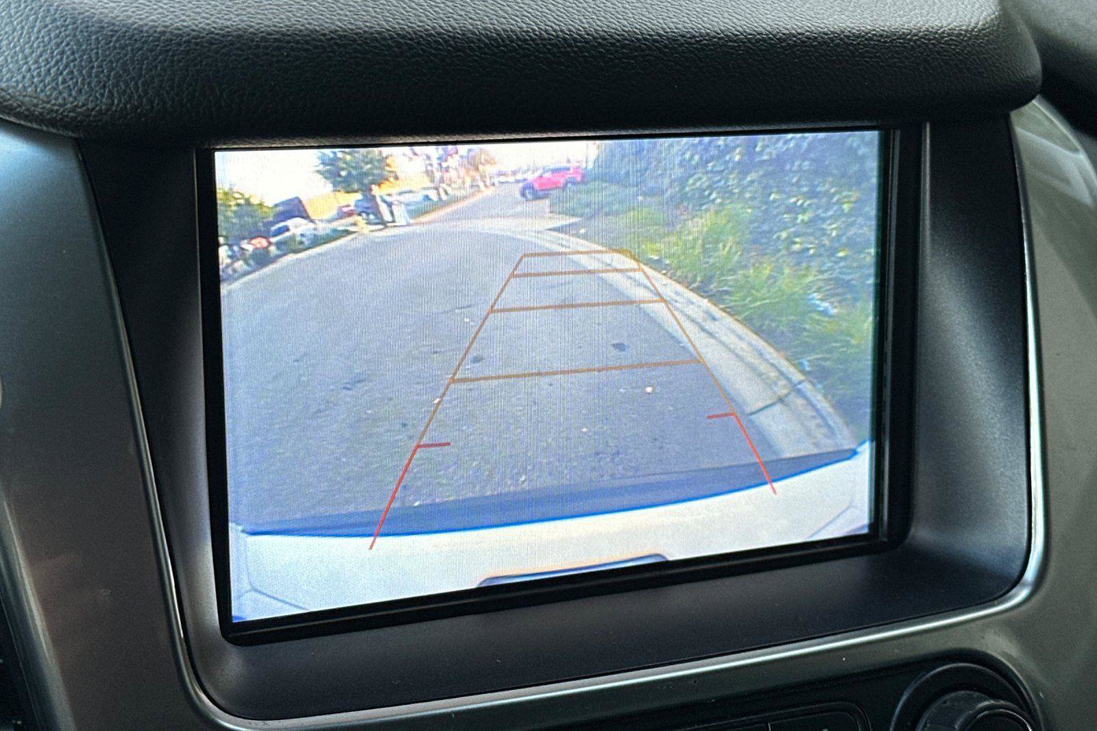 Used 2019 Chevrolet Suburban LT image 21