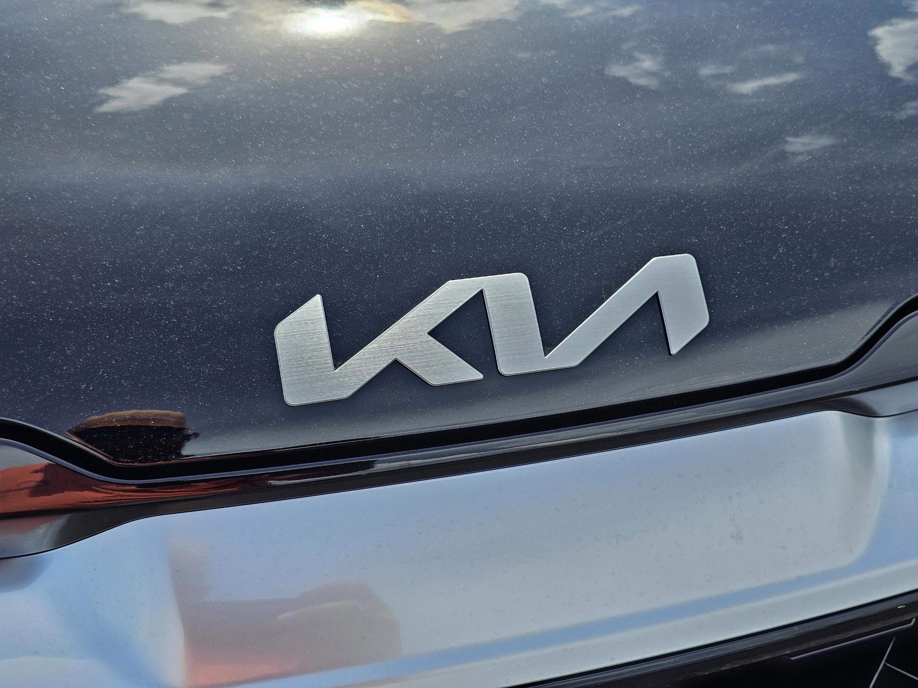 Used 2025 Kia Sportage SX image 30