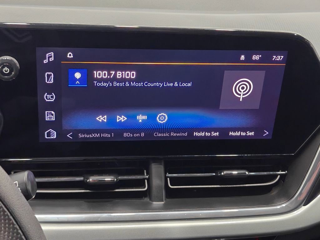 Used 2025 Chevrolet Trax LT image 28