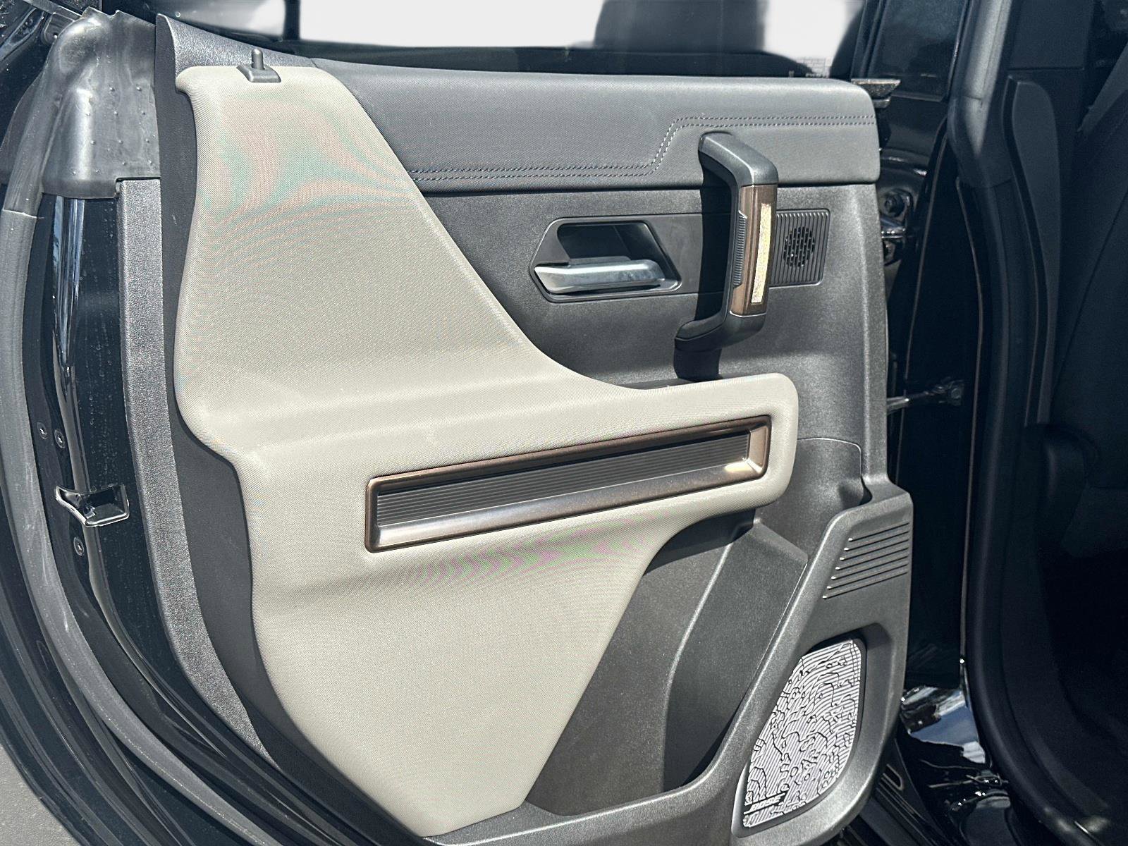 Used 2025 GMC Hummer EV 2X image 12