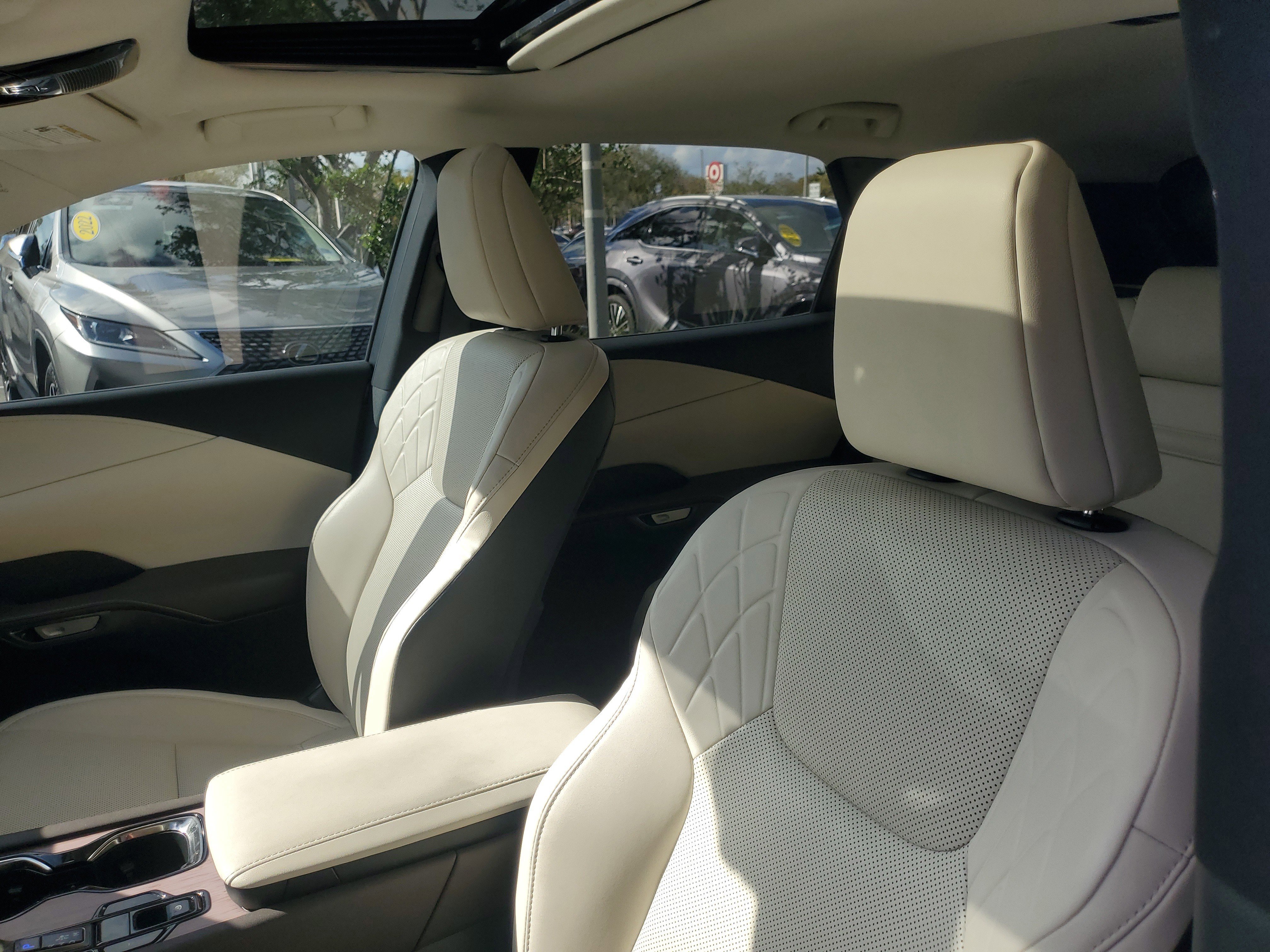 Used 2023 Lexus RX 350 Premium w/ Accessory Package (Z1) image 18