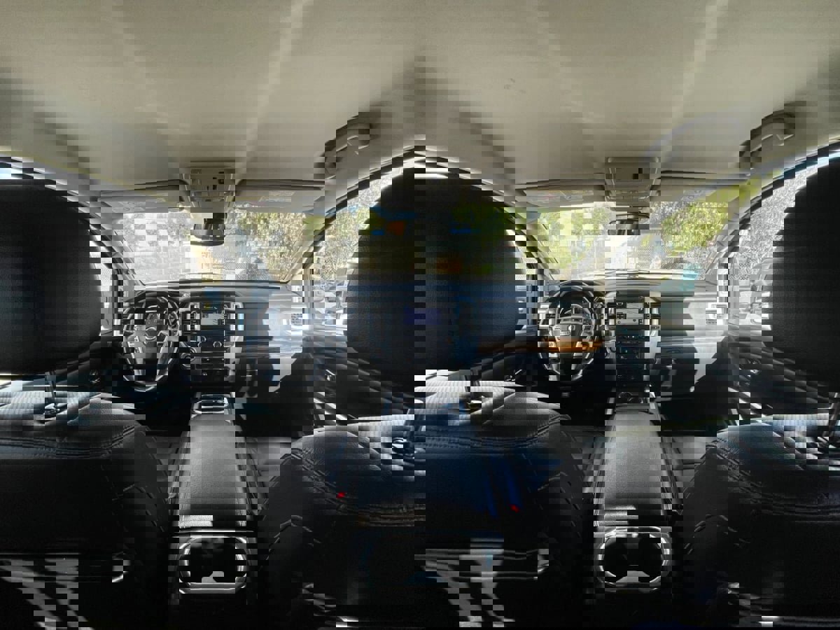 Used 2016 Nissan Titan SL image 13