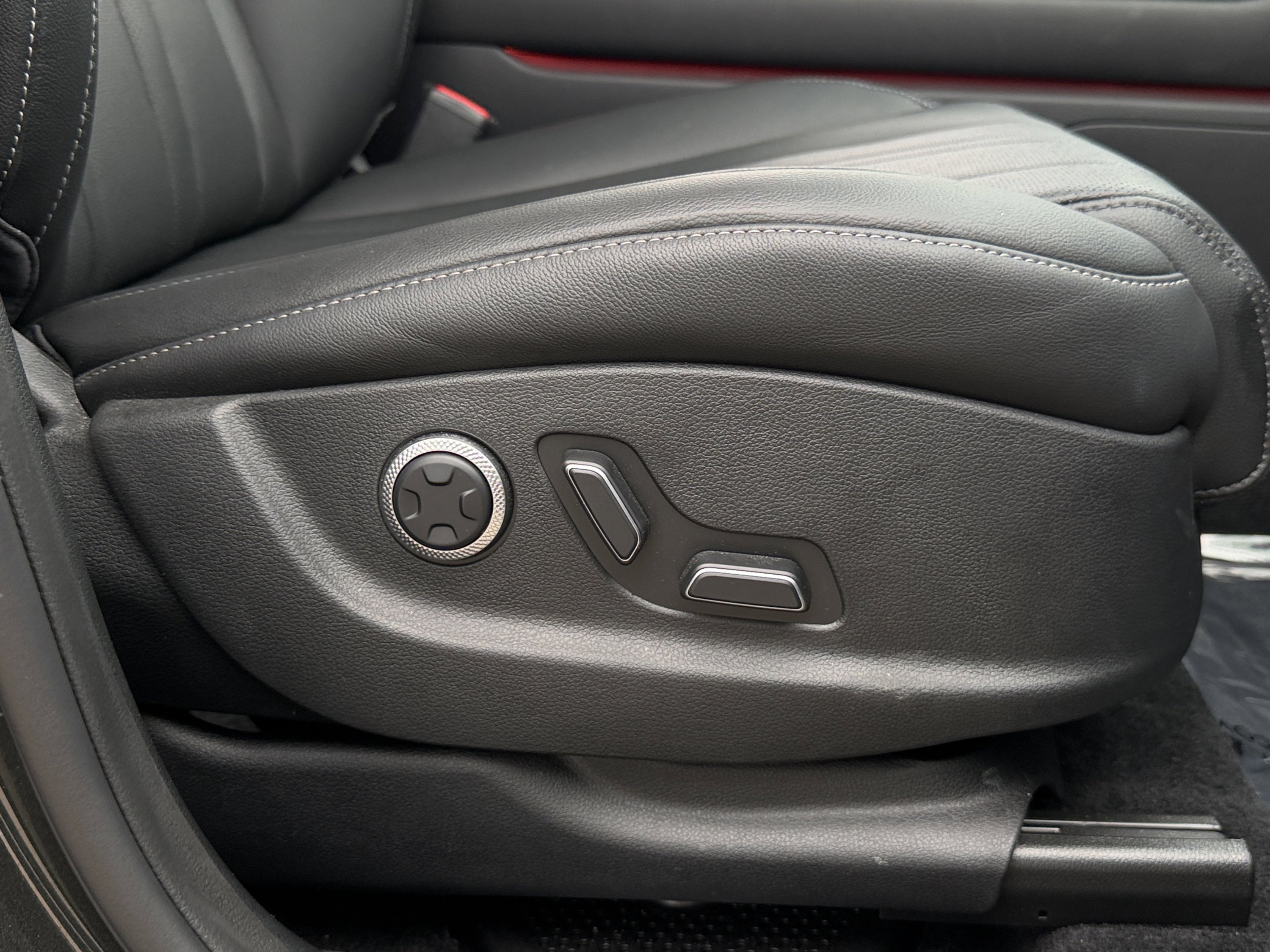 Used 2025 Genesis GV80 2.5T Standard image 57