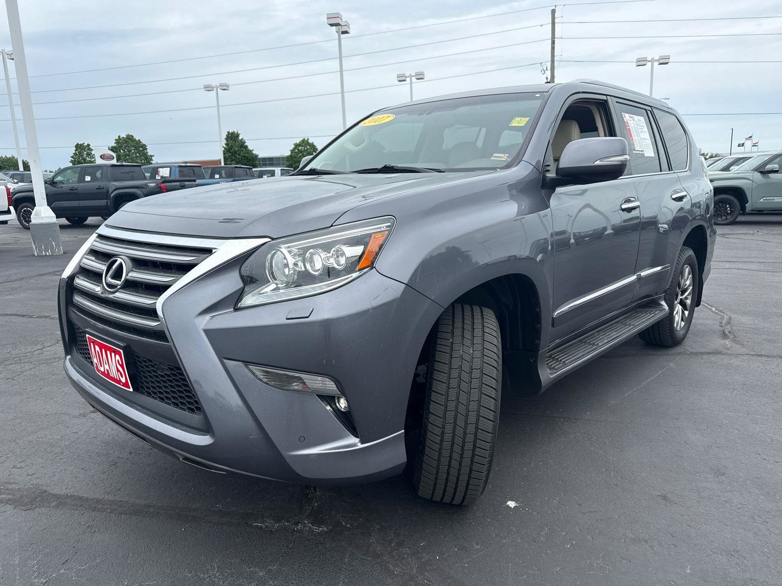 Used 2017 Lexus GX 460 Luxury w/ Preferred Accessory Package AWD/4WD image 4