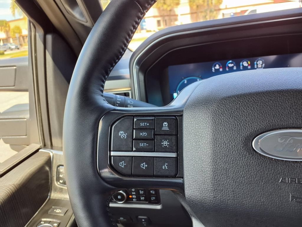 Used 2025 Ford F350 Platinum w/ FX4 Off-Road Package AWD/4WD image 37