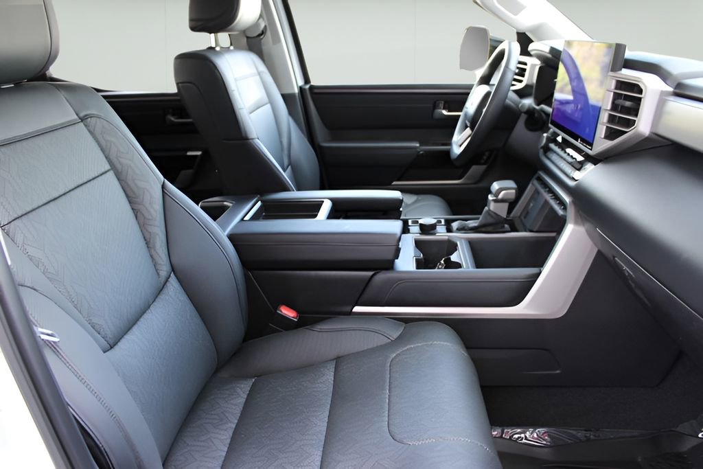 Used 2024 Toyota Tundra Limited AWD/4WD image 24