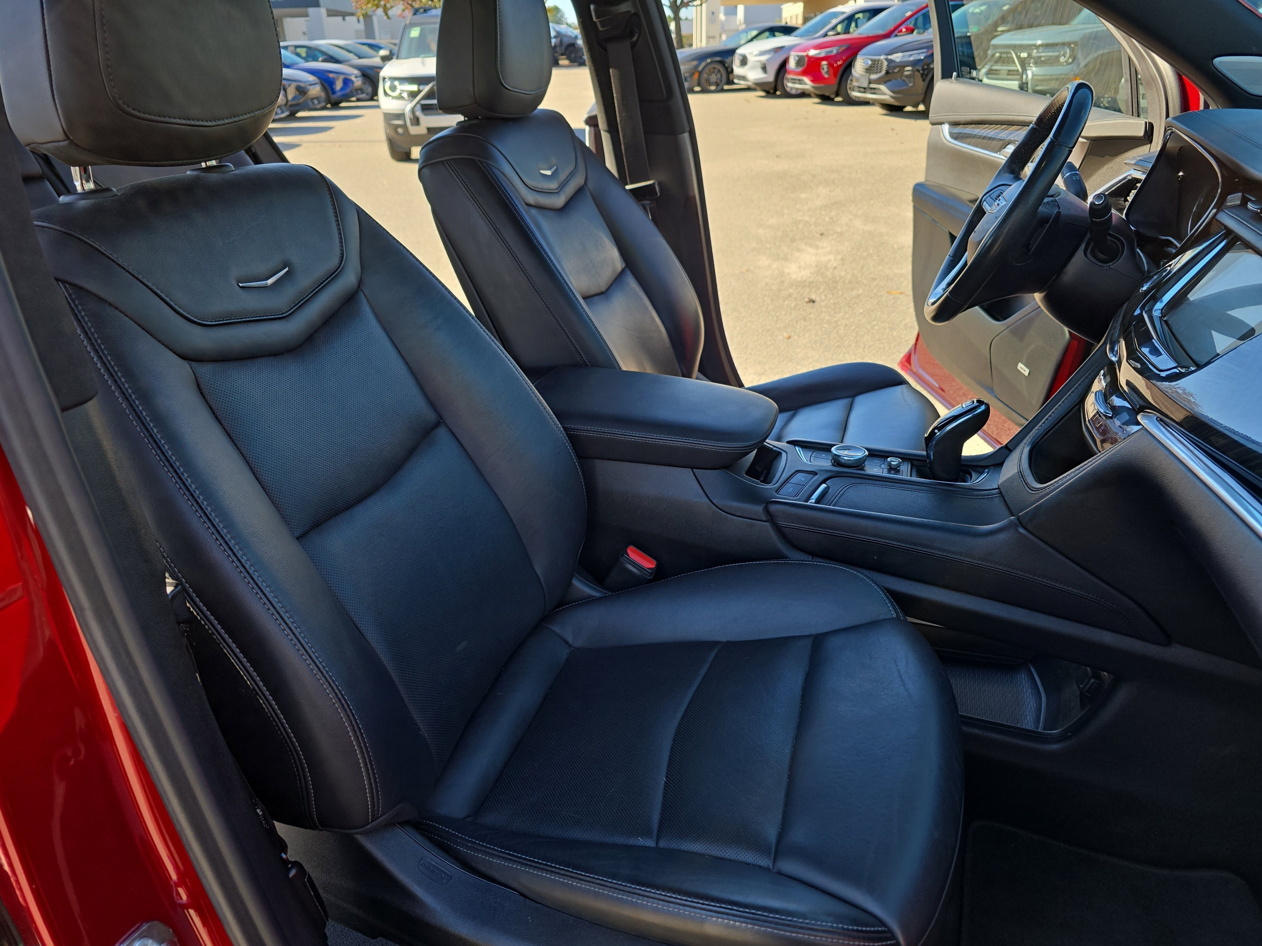 Used 2023 Cadillac XT6 Premium Luxury image 10