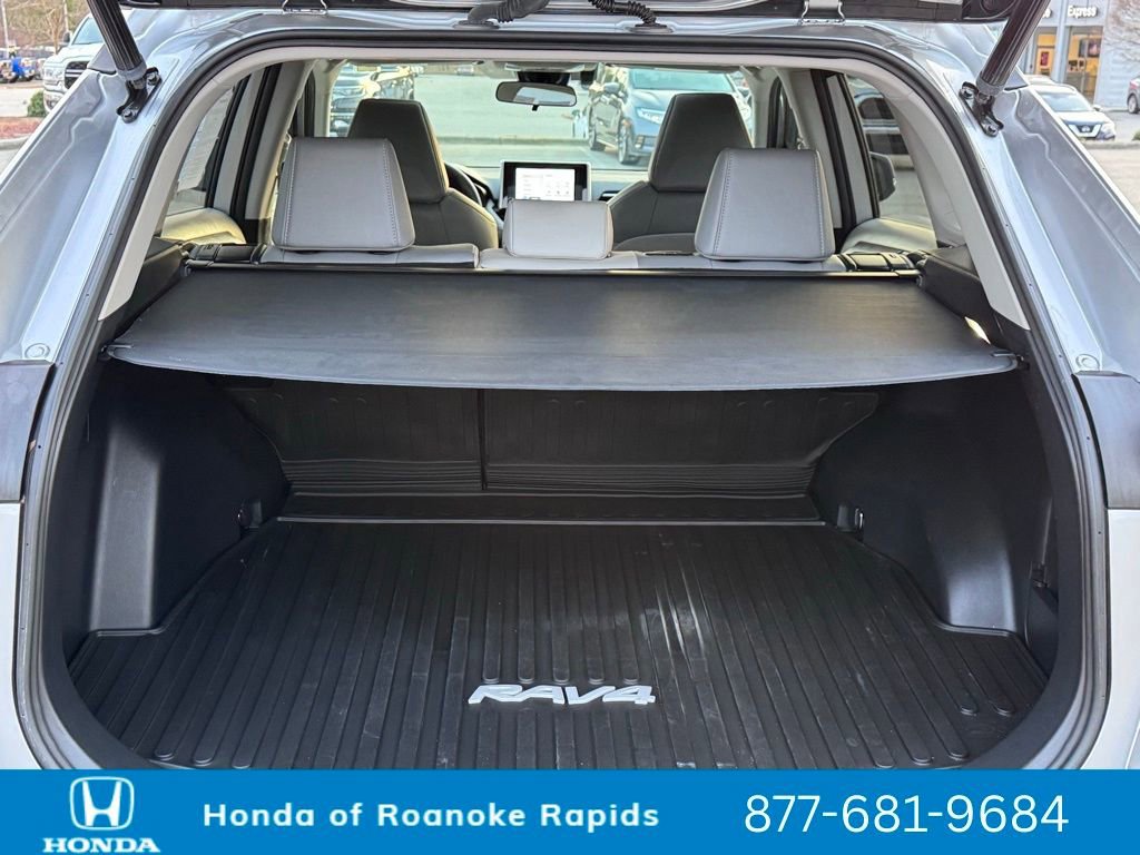 Used 2023 Toyota RAV4 XLE Premium image 35