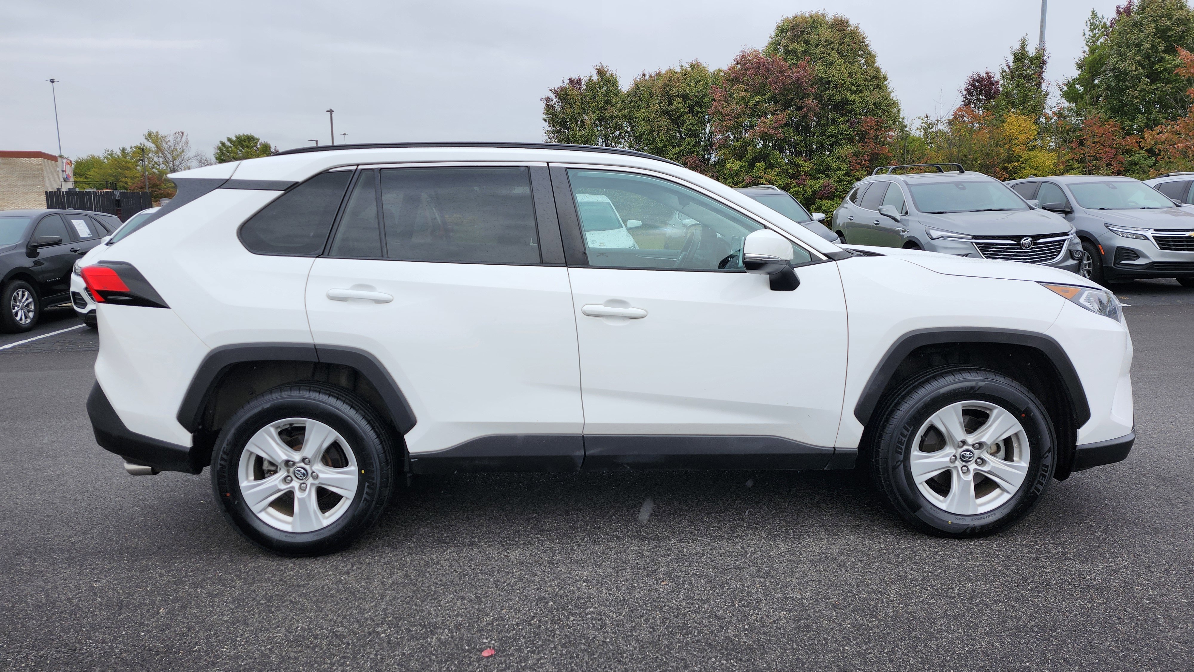 Used 2020 Toyota RAV4 XLE image 11
