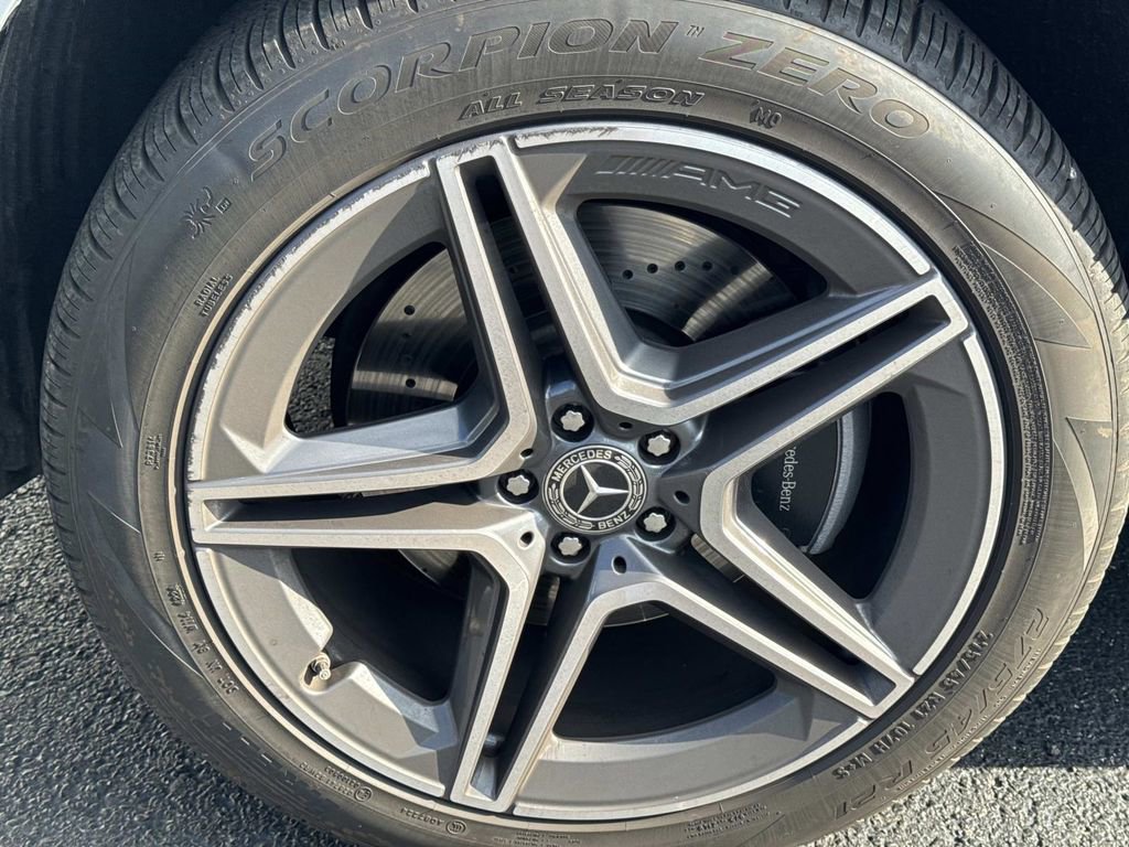 Used 2025 Mercedes-Benz GLS 450 4MATIC image 11