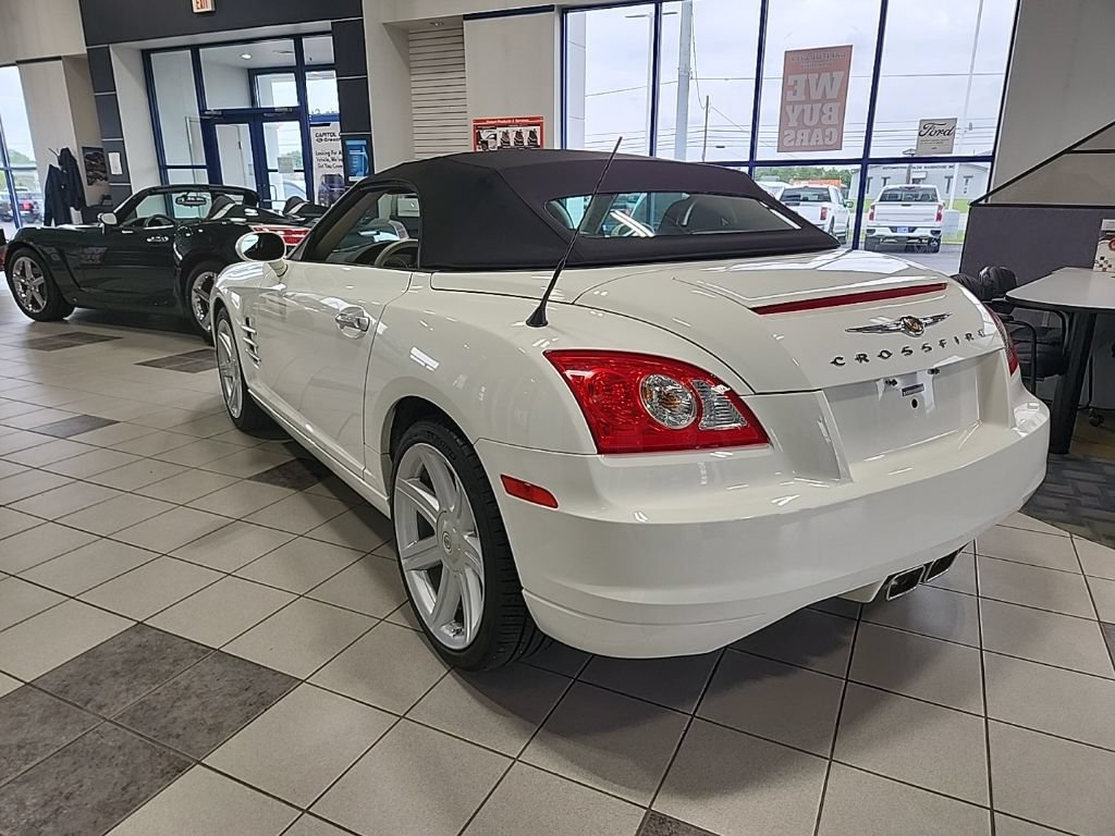 Used 2005 Chrysler Crossfire Limited RWD image 6