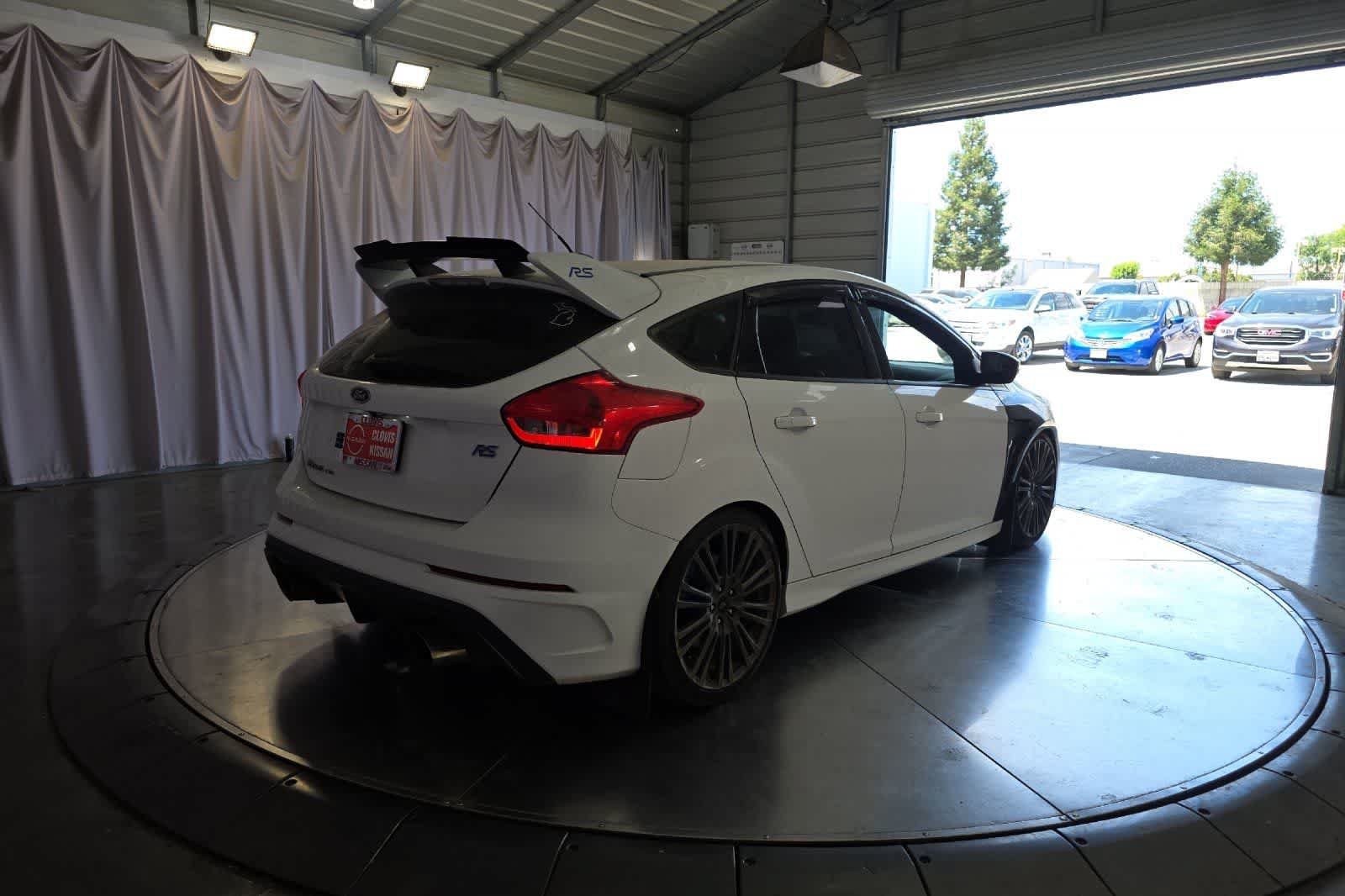 Used 2017 Ford Focus RS AWD/4WD image 3