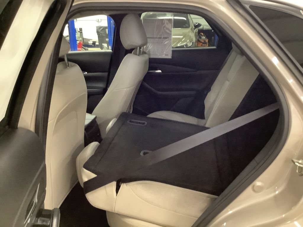 Certified 2024 MAZDA CX-30 AWD 2.5 S w/ Preferred Package image 17