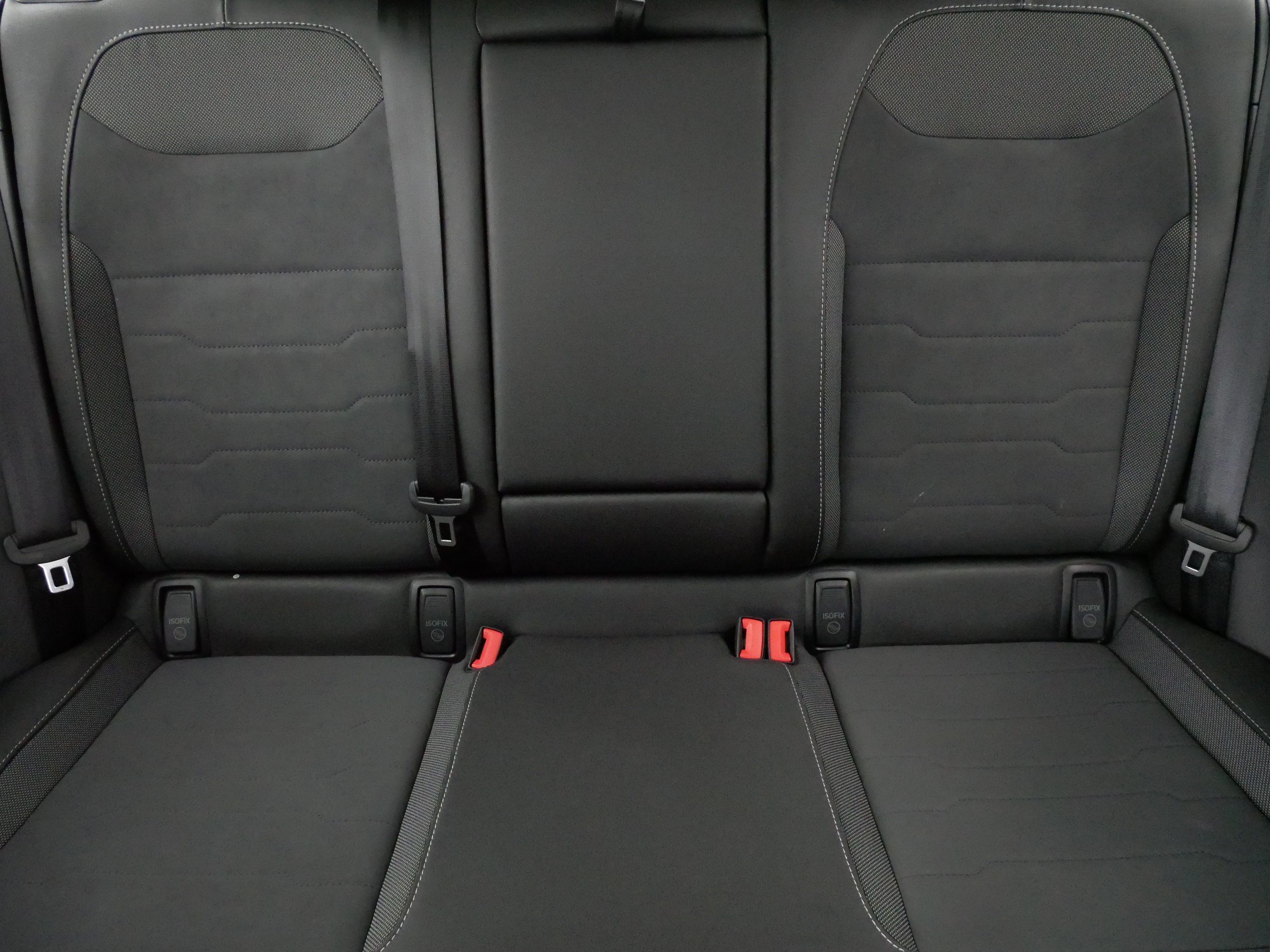 Certified 2025 Volkswagen Taos SE AWD/4WD image 13