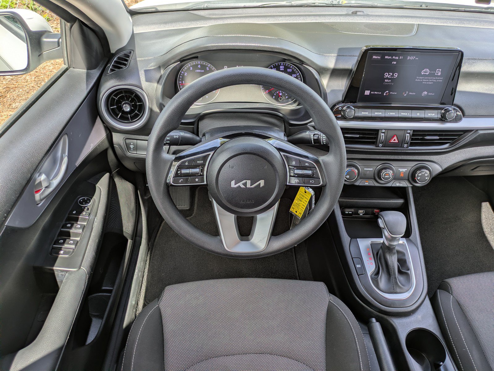 Certified 2024 Kia Forte LXS FWD image 12