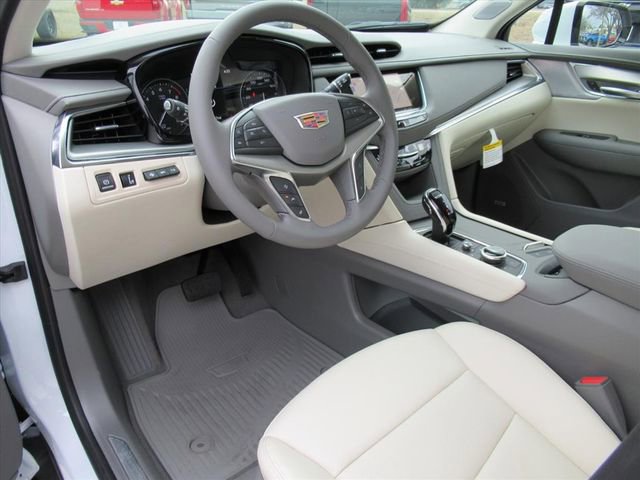 New 2026 Cadillac XT5 Premium Luxury w/ Driver Assist Package FWD image 16