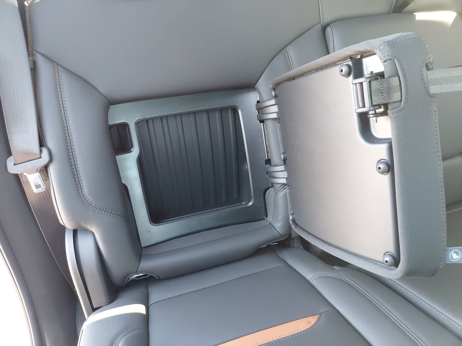 New 2026 GMC Sierra 1500 AT4 w/ AT4 Premium Package AWD/4WD image 33