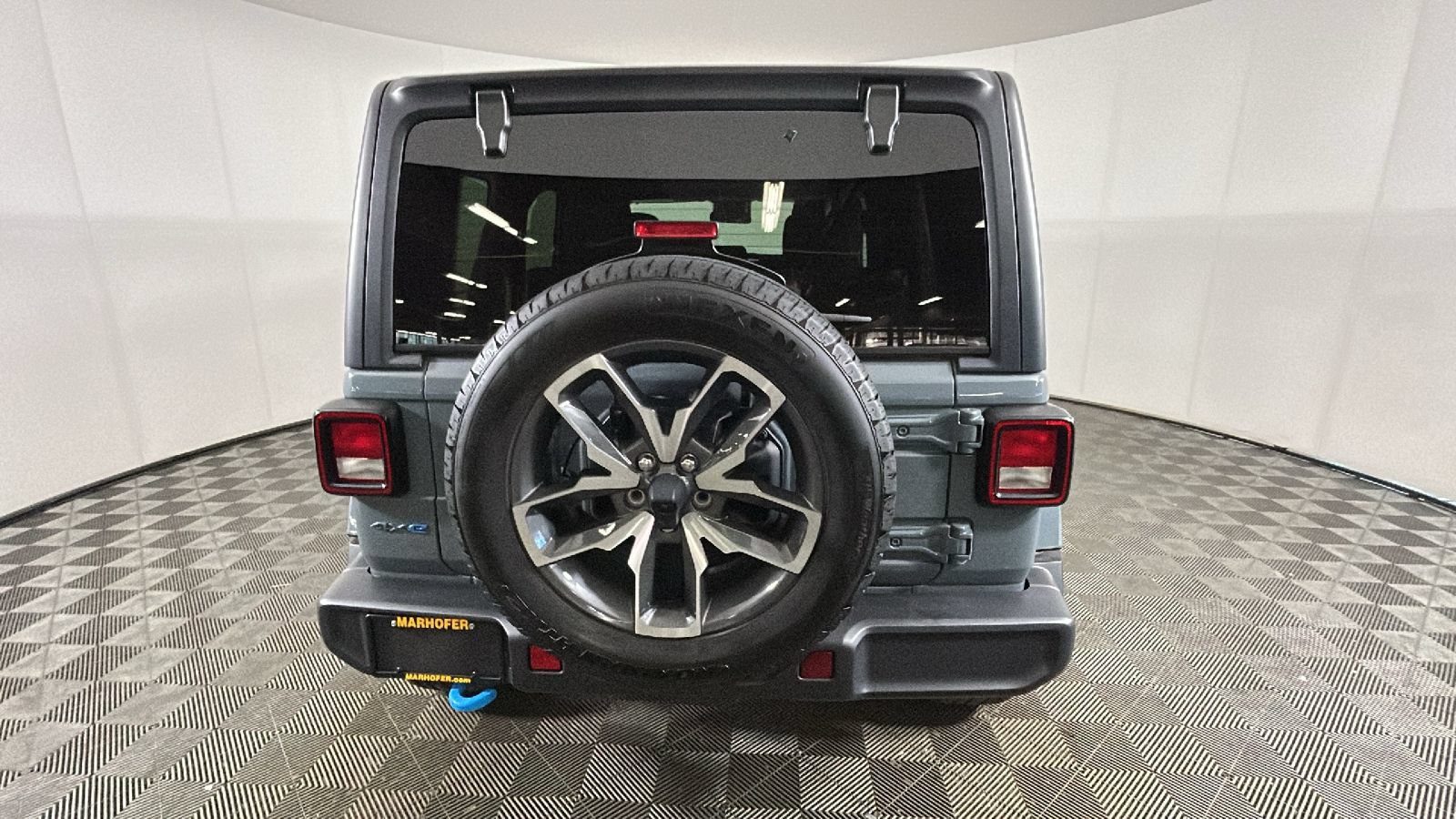 Used 2024 Jeep Wrangler Unlimited w/ Convenience Group AWD/4WD video 4