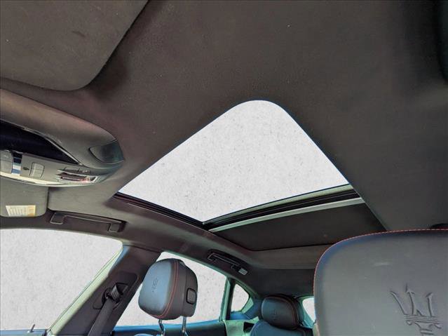 Used 2022 Maserati Levante Modena image 15