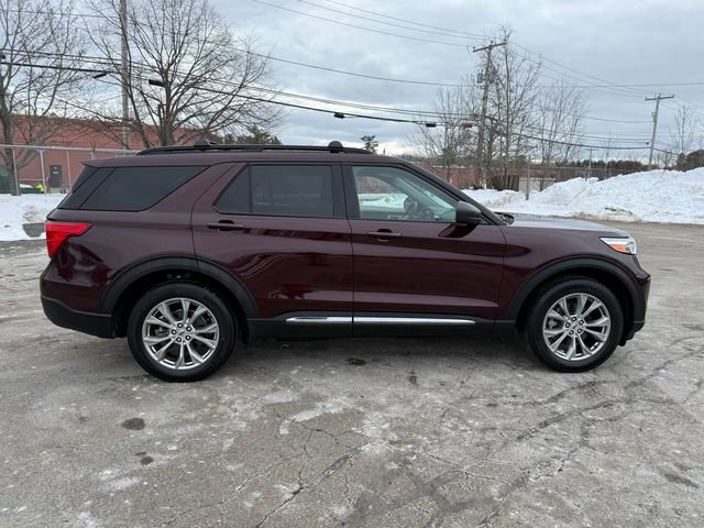 Used 2022 Ford Explorer XLT w/ Equipment Group 202A image 5