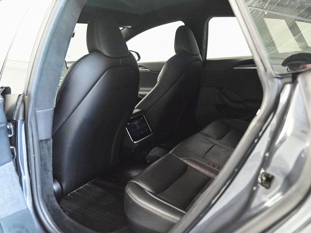 Used 2021 Tesla Model S Plaid image 24