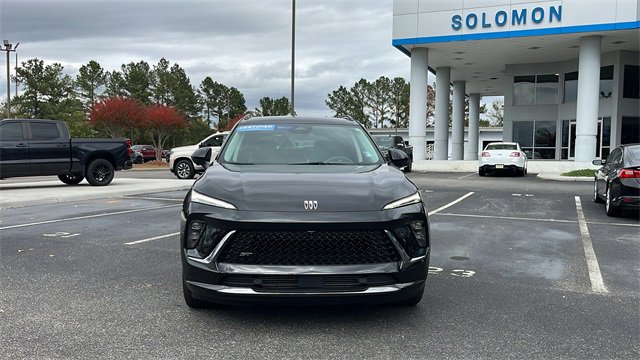 Certified 2025 Buick Envision Sport Touring image 2