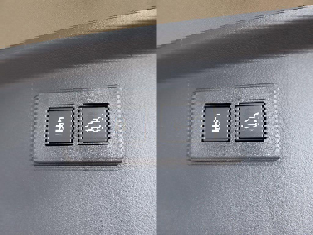 New 2025 Subaru Outback Touring XT image 17