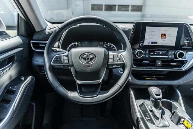 Certified 2026 Toyota Highlander XLE AWD/4WD image 29