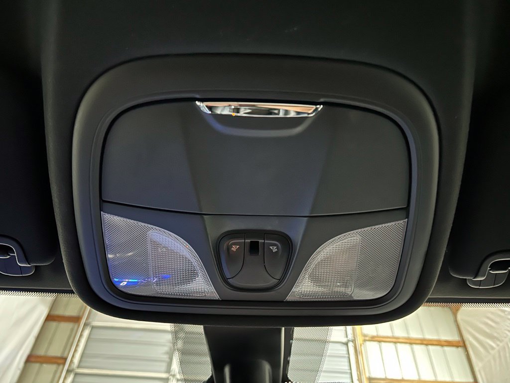 Used 2016 Chrysler 200 S FWD image 32