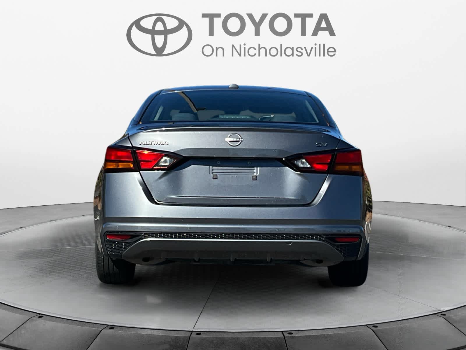 Used 2024 Nissan Altima 2.5 SV FWD image 4