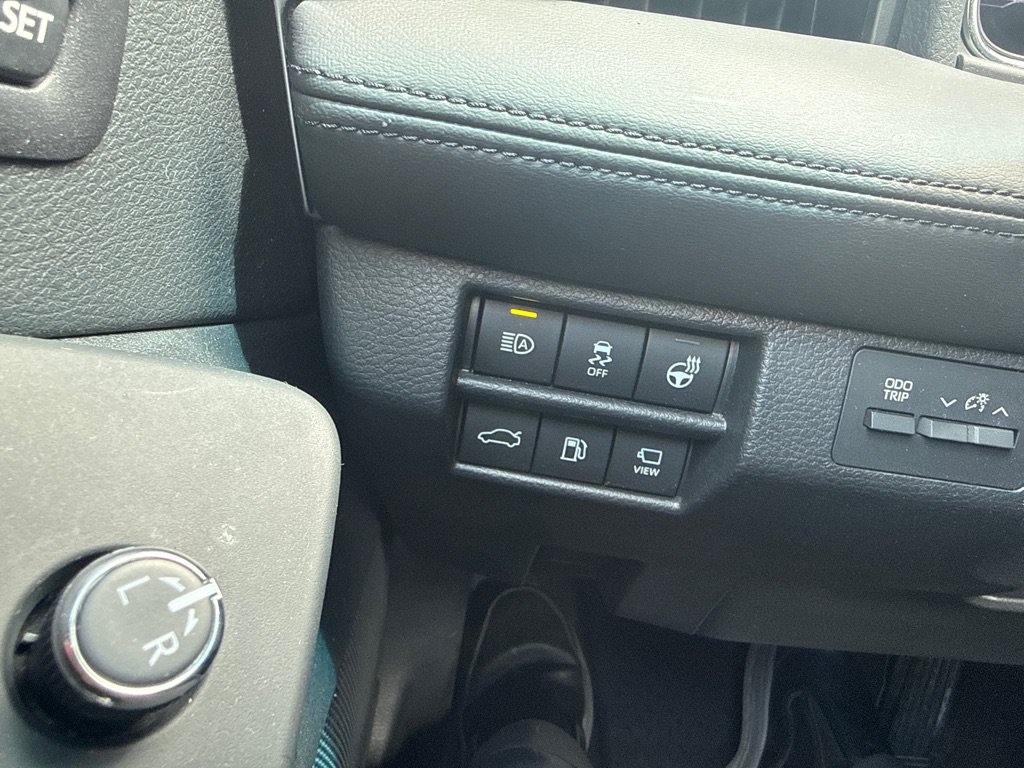 Used 2021 Toyota Avalon Limited w/ Advanced Safety Package FWD image 27