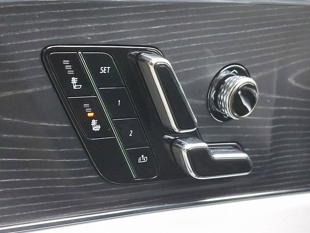 Used 2024 Cadillac Lyriq Luxury image 30