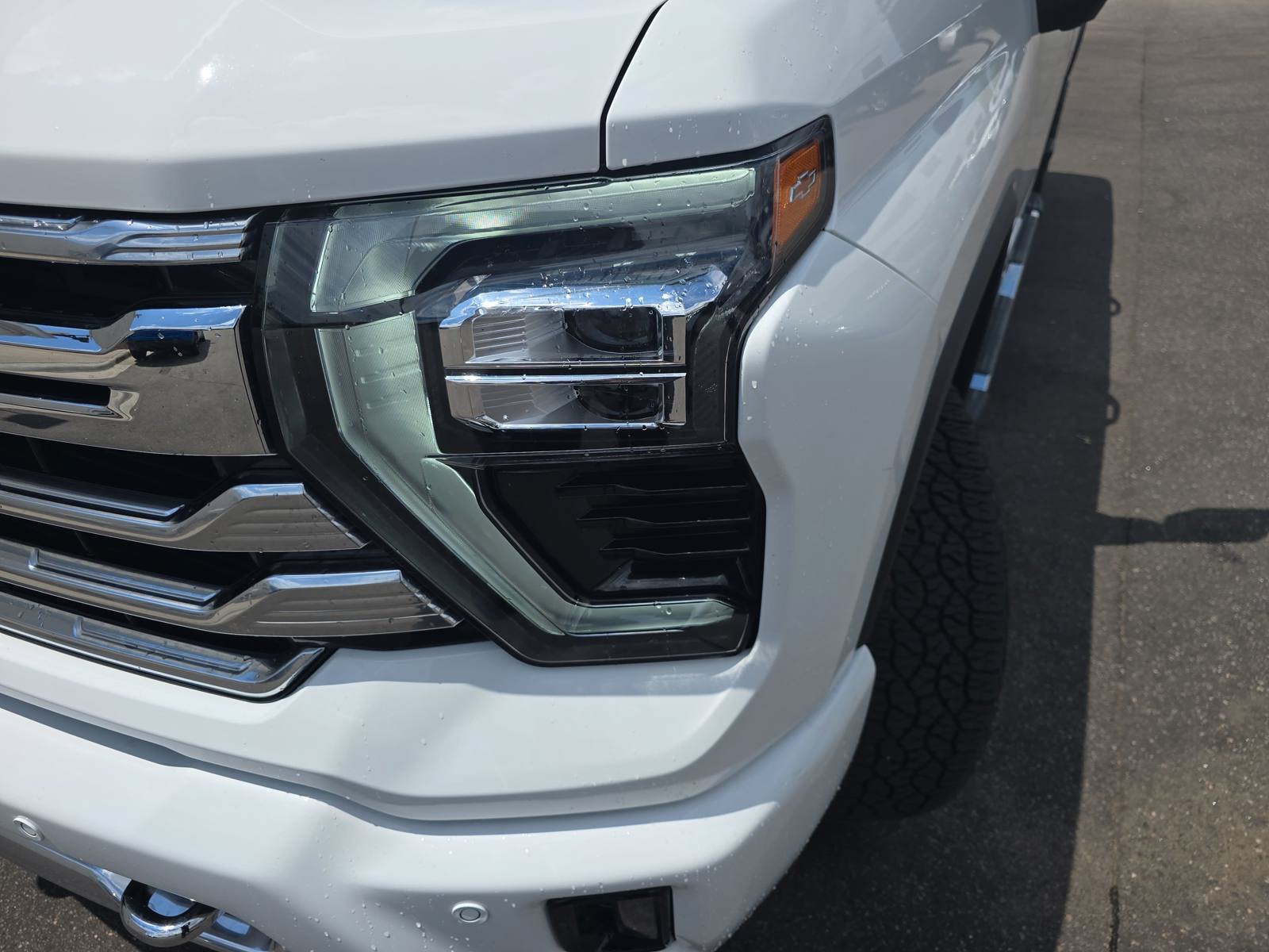 Used 2025 Chevrolet Silverado 2500 High Country w/ Technology Package AWD/4WD image 34