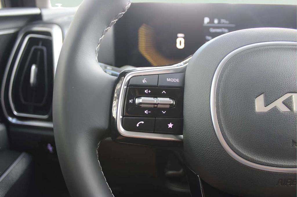 New 2025 Kia Sorento S w/ Panoramic Sunroof Package image 39