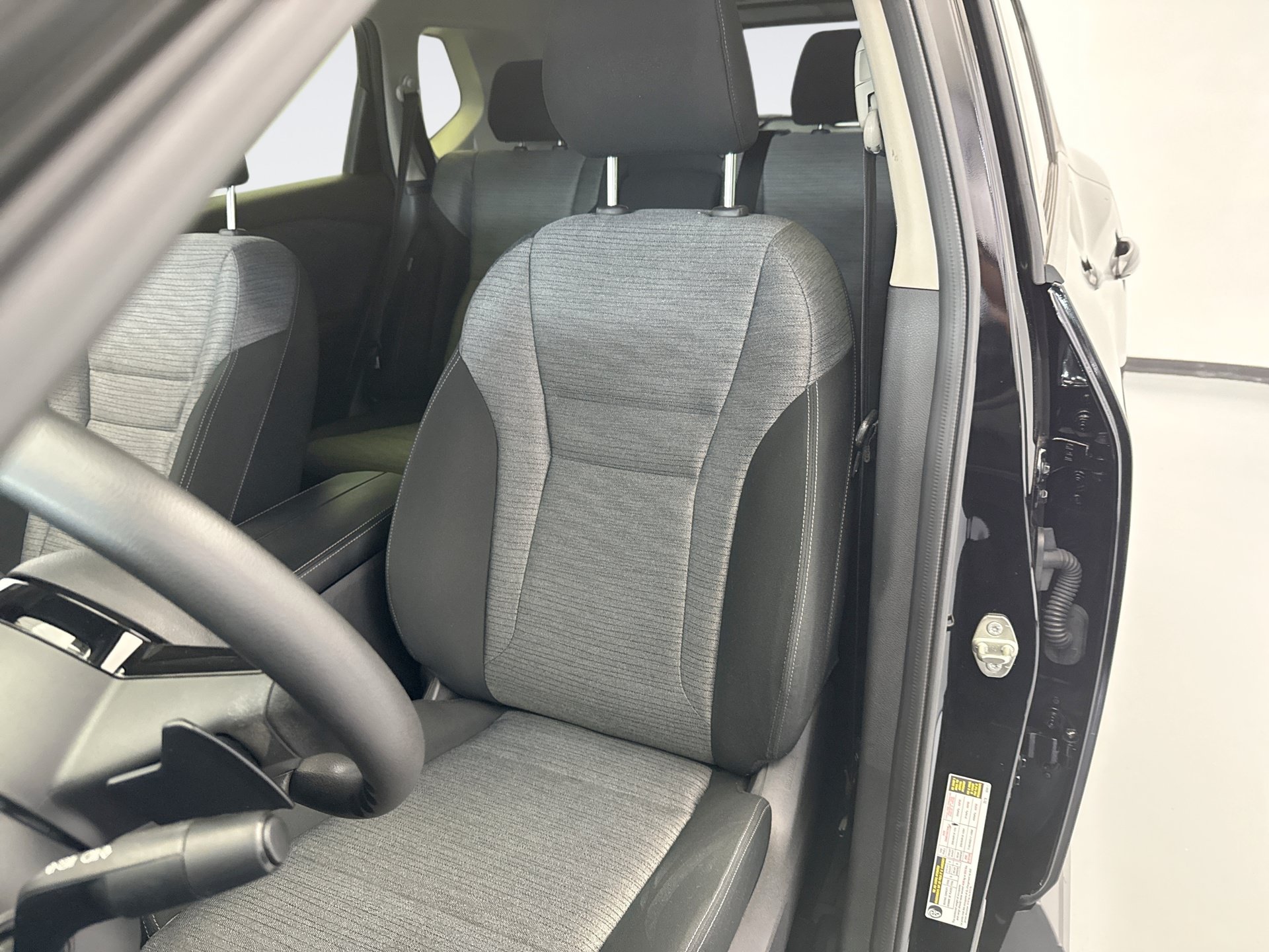 Used 2023 Nissan Rogue SV AWD/4WD image 11
