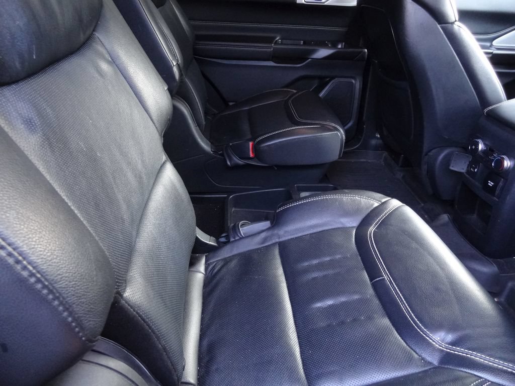 Used 2020 Ford Explorer ST w/ Premium Technology Package AWD/4WD image 18