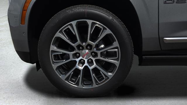 New 2026 GMC Yukon Denali w/ Sun & Power Step Package image 40