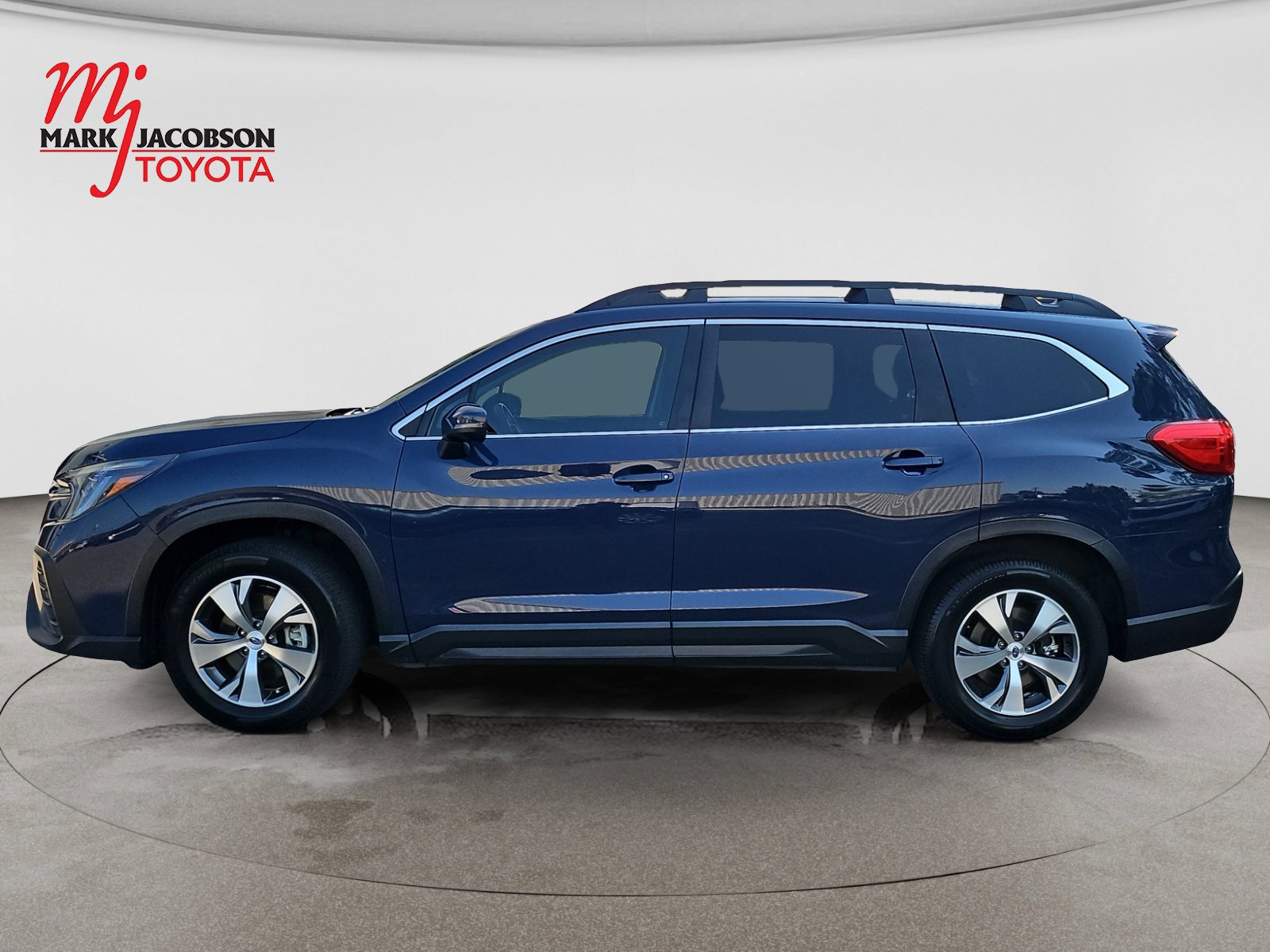 Used 2023 Subaru Ascent Premium w/ Convenience Package AWD/4WD image 13