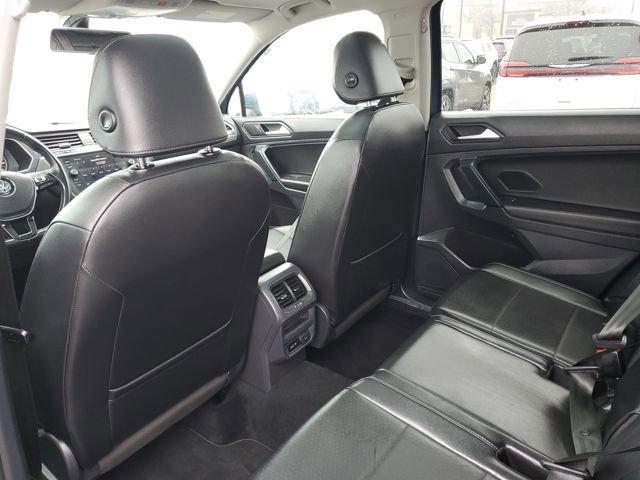 Used 2019 Volkswagen Tiguan SEL image 32
