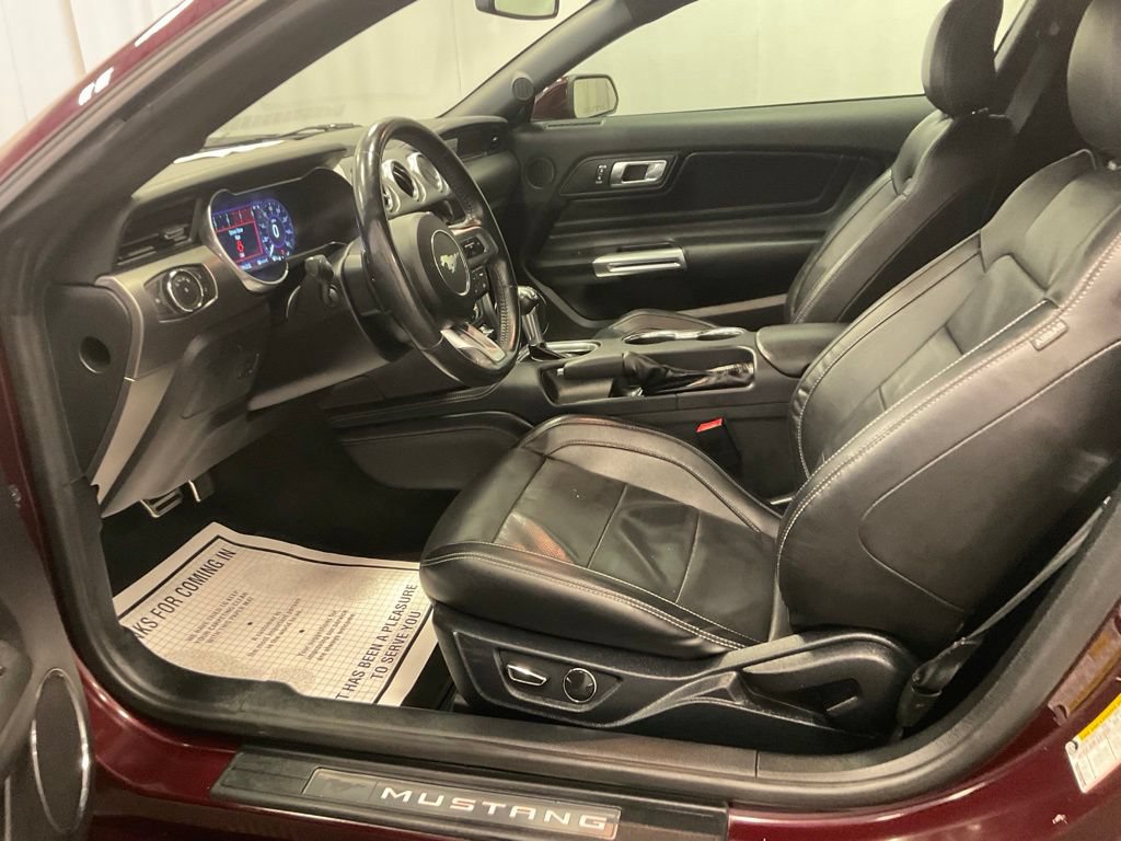 Used 2018 Ford Mustang Premium w/ Equipment Group 201A RWD image 4