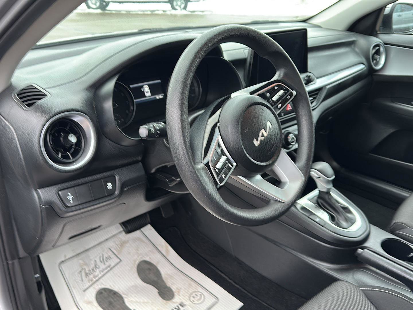 Used 2023 Kia Forte LXS image 19