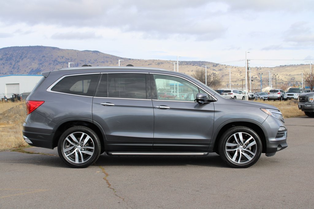 Used 2017 Honda Pilot Touring image 6