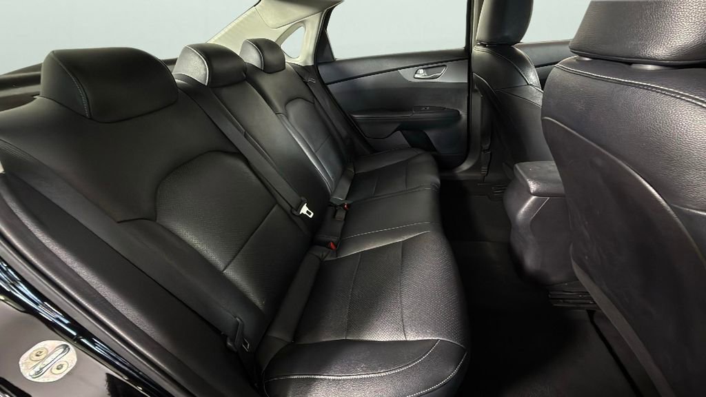 Used 2019 Kia Forte LXS image 28