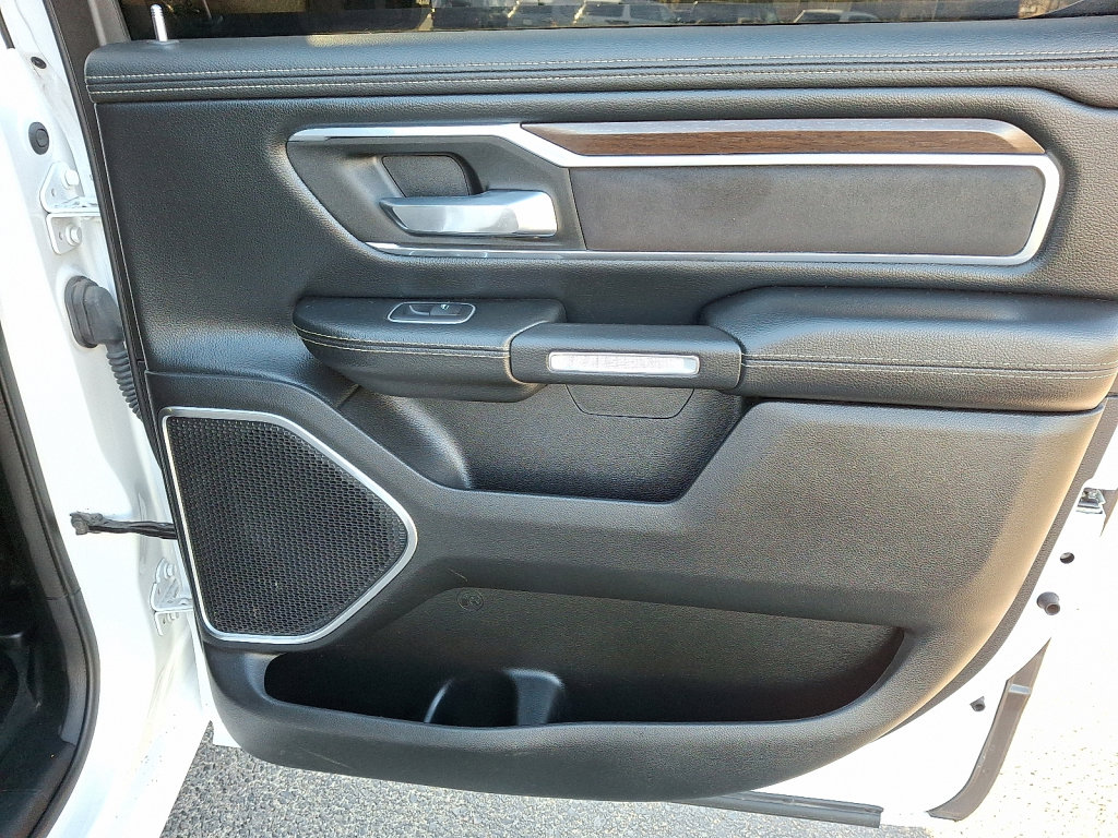 Used 2022 RAM 1500 Laramie AWD/4WD image 13